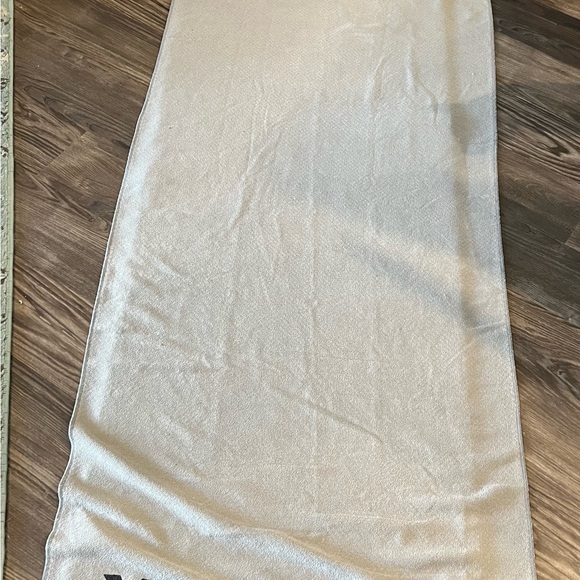 Hotworx Equipment - Picture 5 of 7